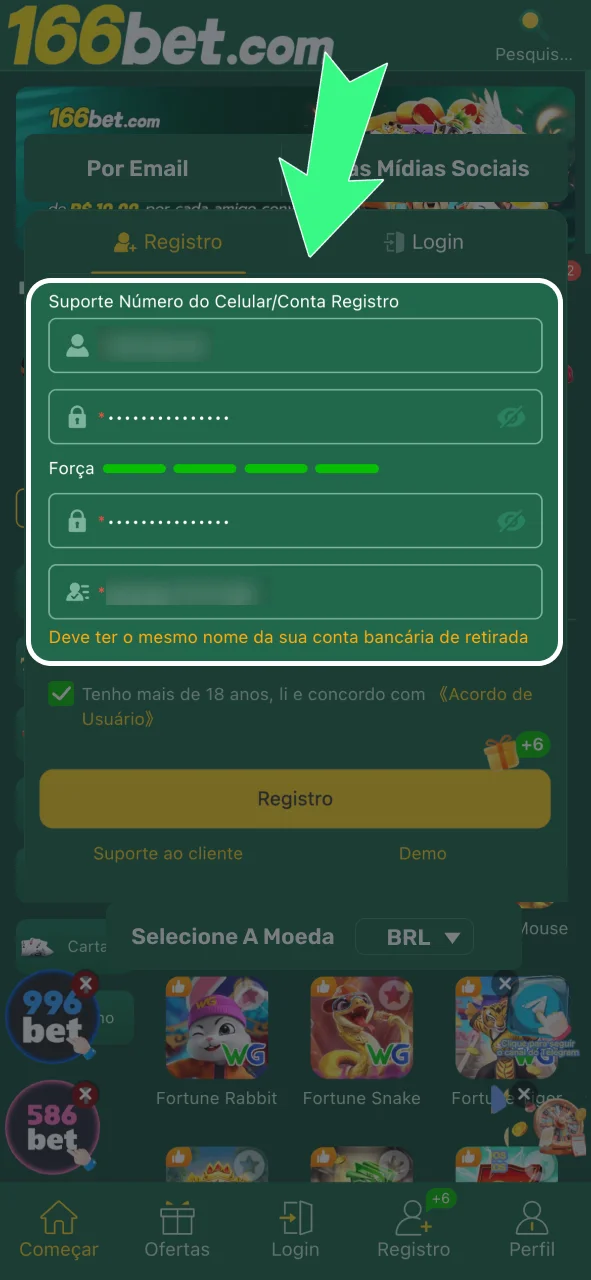 Informe seus dados pessoais no app 166bet e continue o registro.